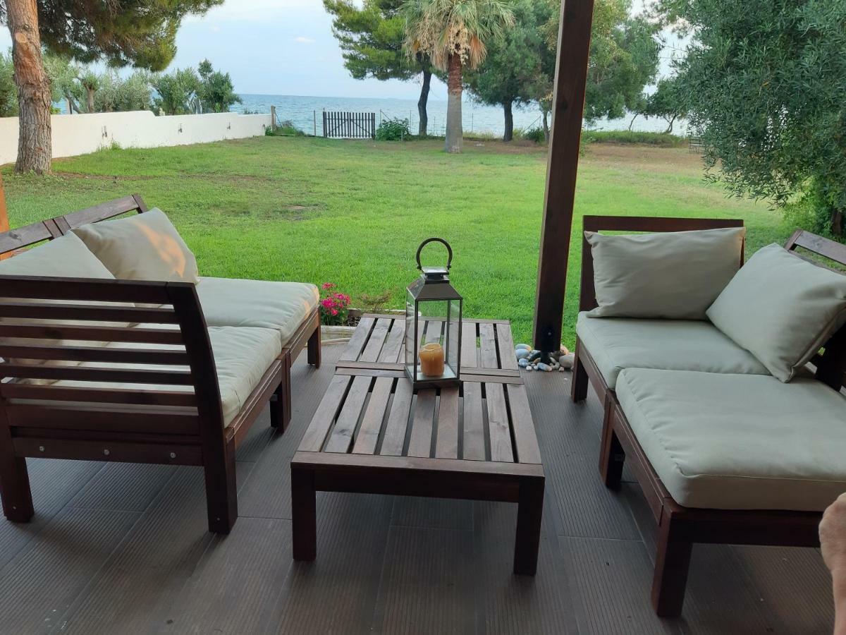 Seafront Villa Joan เนอา สกีโอนี ภายนอก รูปภาพ